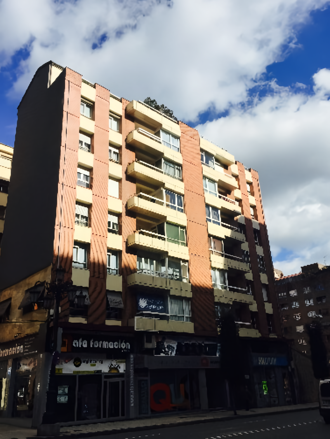 pokecut_photoEnhance_1758822906144